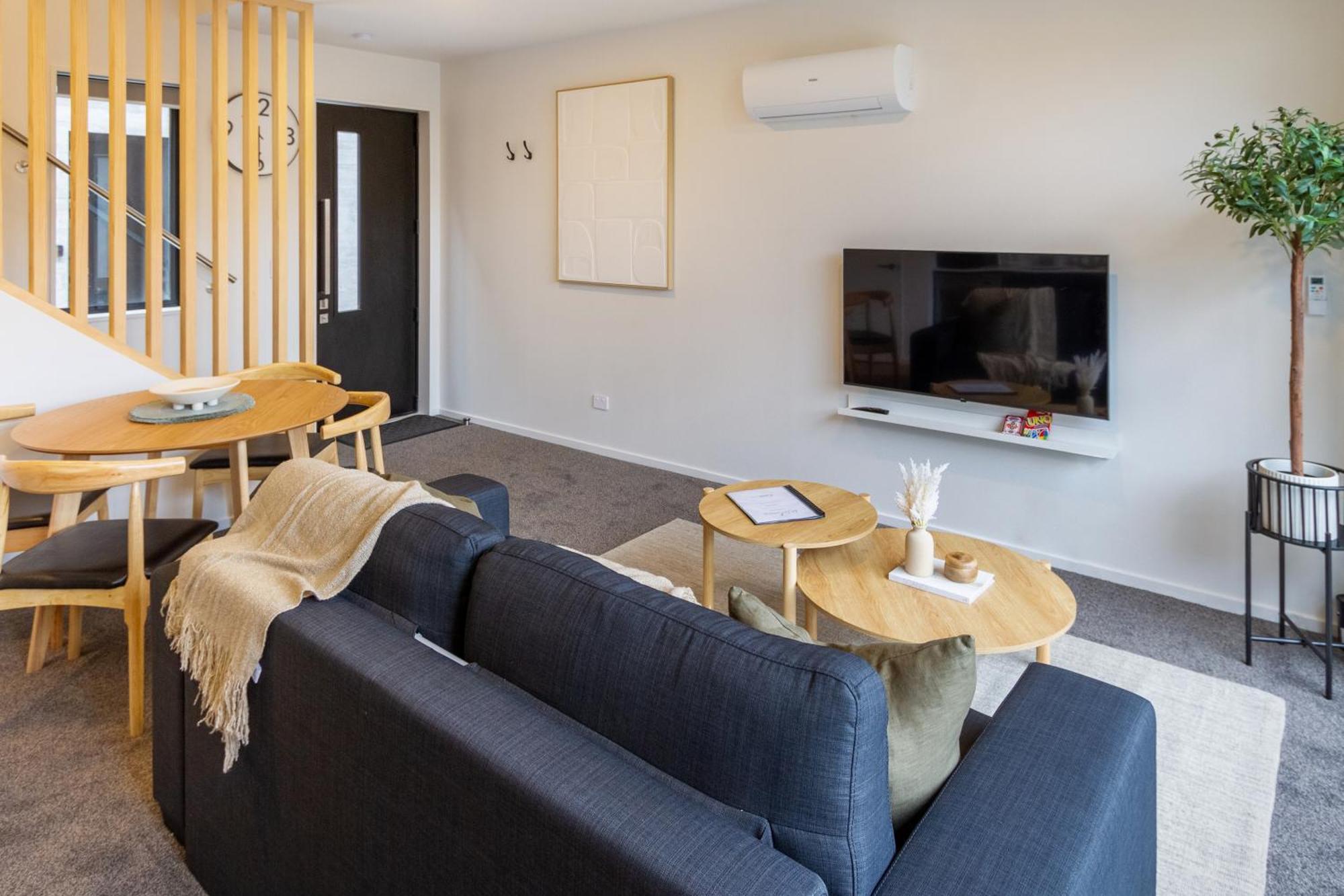 2 Bed, 2 Bath W Sofa Bed - Great Cafes Nearby Apartment Christchurch Bagian luar foto