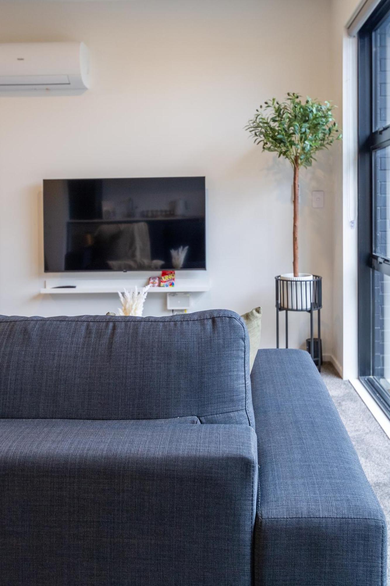 2 Bed, 2 Bath W Sofa Bed - Great Cafes Nearby Apartment Christchurch Bagian luar foto