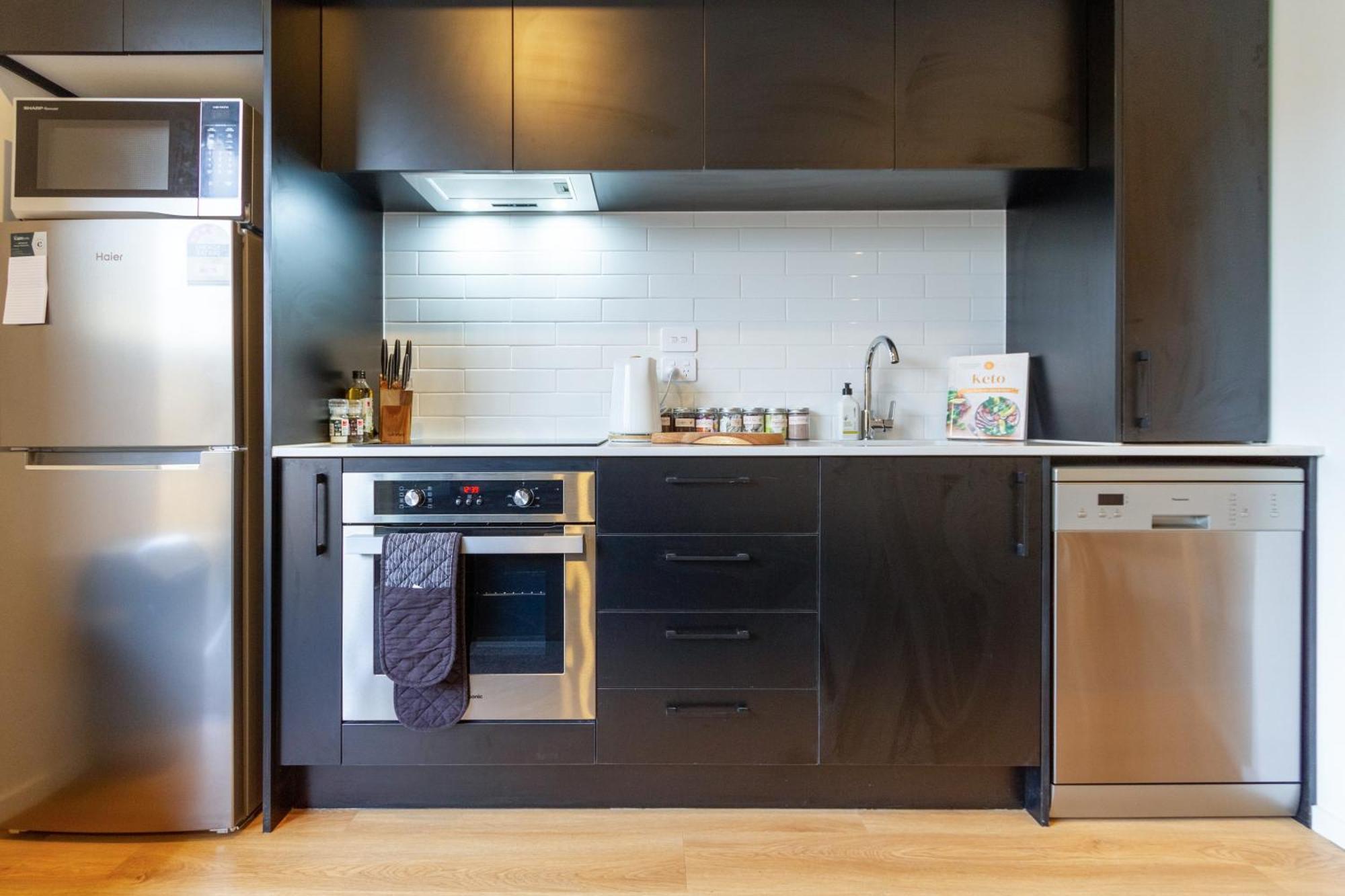 2 Bed, 2 Bath W Sofa Bed - Great Cafes Nearby Apartment Christchurch Bagian luar foto